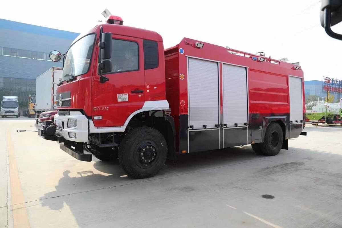 天锦四驱水罐消防車(chē)（7吨）图片