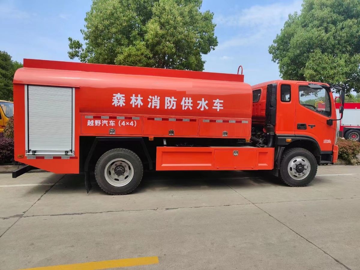 东风四驱遠(yuǎn)程供水車(chē)图片