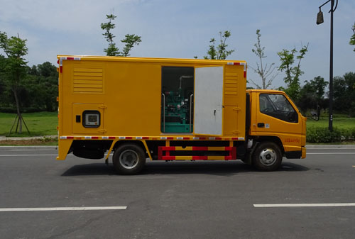 CLW5040XDYJ6型電(diàn)源車(chē)图片