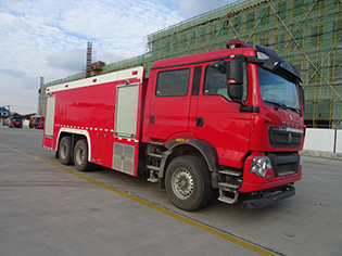 CLW5320GXFPM160/HW型泡沫消防車(chē)