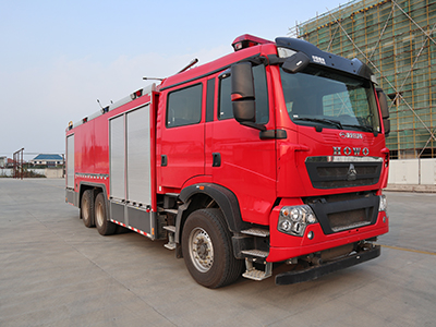 YZR5290GXFGP110/T6型干粉泡沫联用(yòng)消防車(chē)